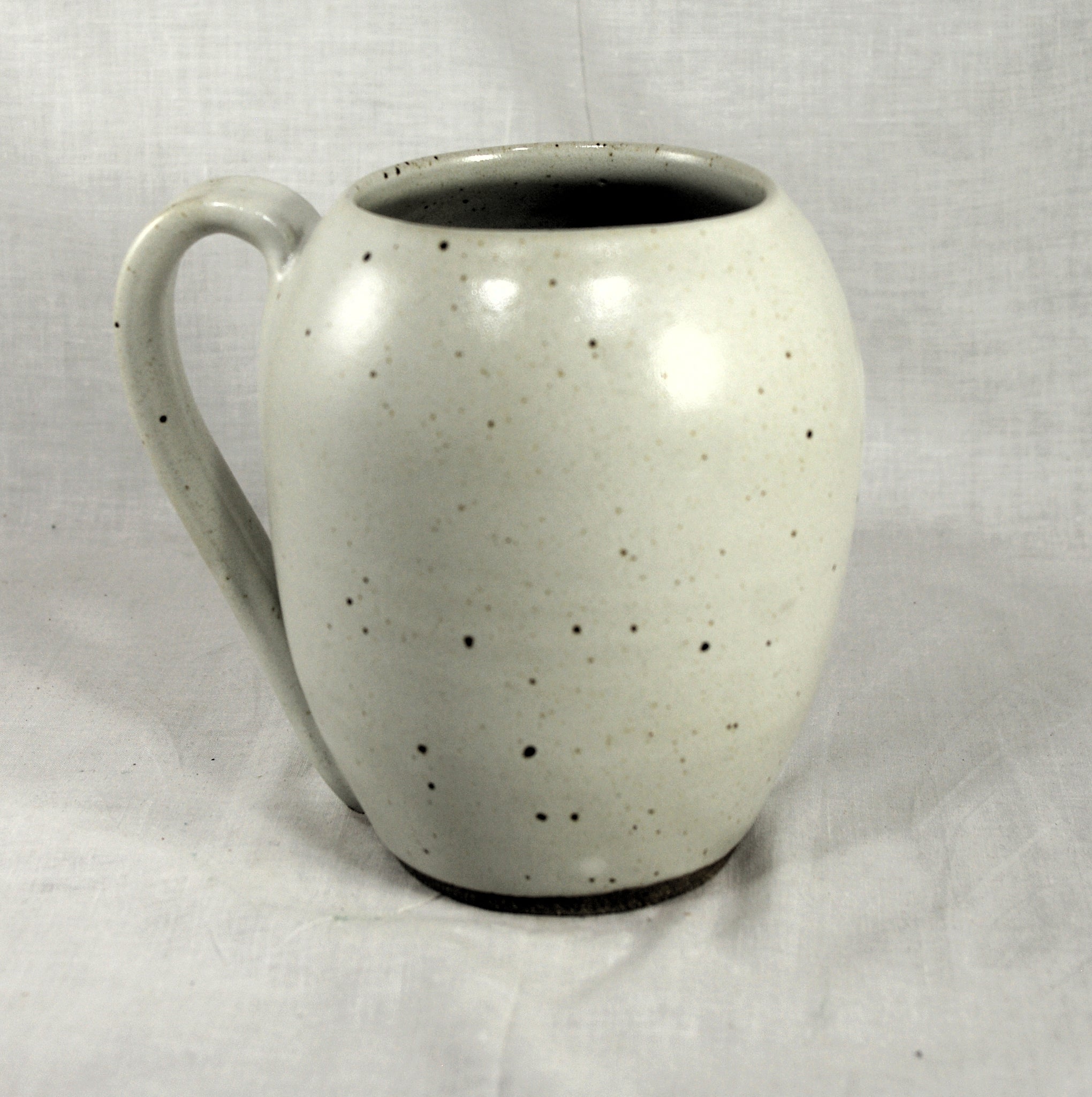 Large Rounded Cup